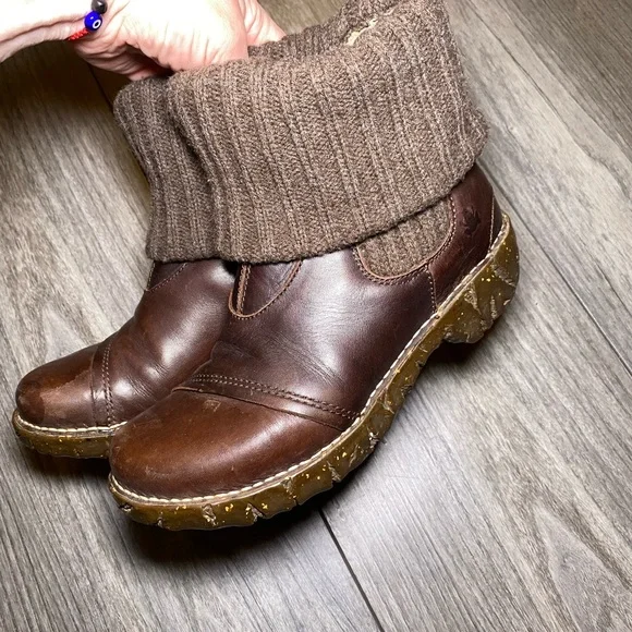 EUC El Naturalista Yggdrasil Soft Grain Boot Leather w/ Knitted Fold Over Cuff - Picture 3 of 12